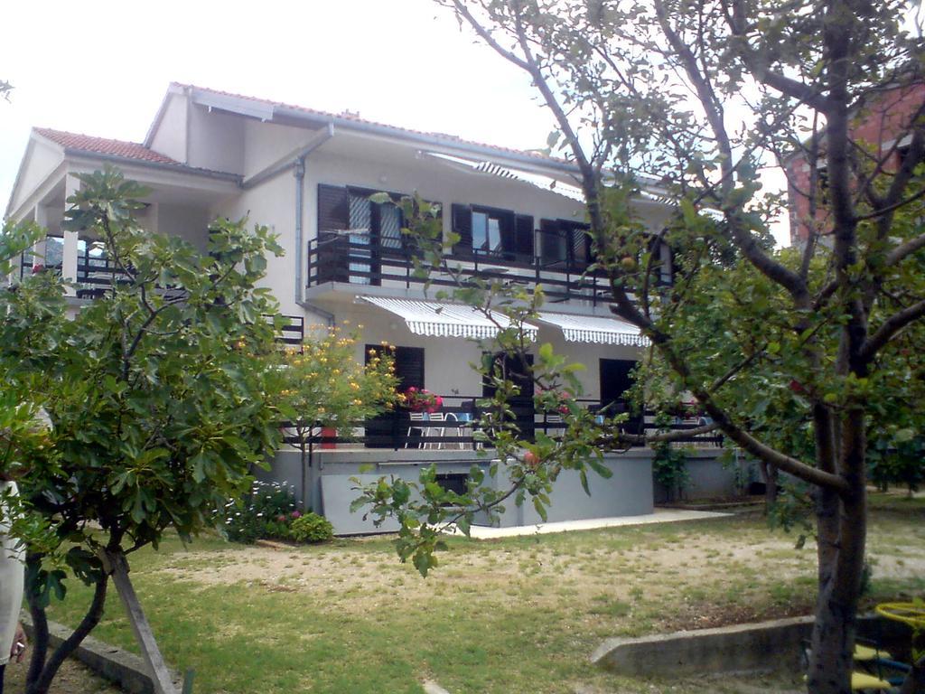 Apartments Jurlina Seline Esterno foto