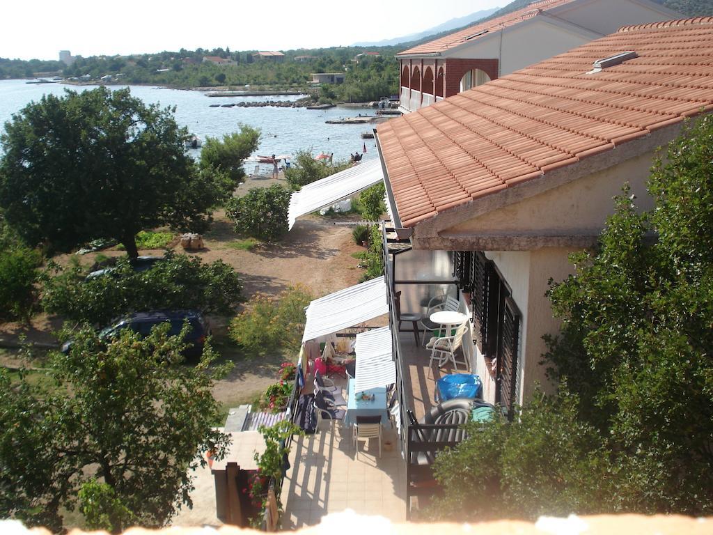 Apartments Jurlina Seline Esterno foto